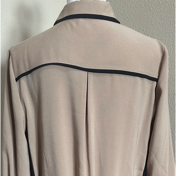 ANN TAYLOR Tan Shirt Dress with Black Trim Outline and sash/tie, Size M - Picture 7 of 11